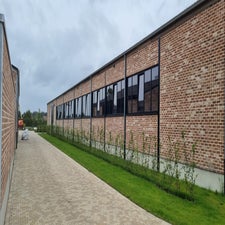 7aaa2f4c-dcef-41d9-9e03-32a2583ede38-standard.jpg