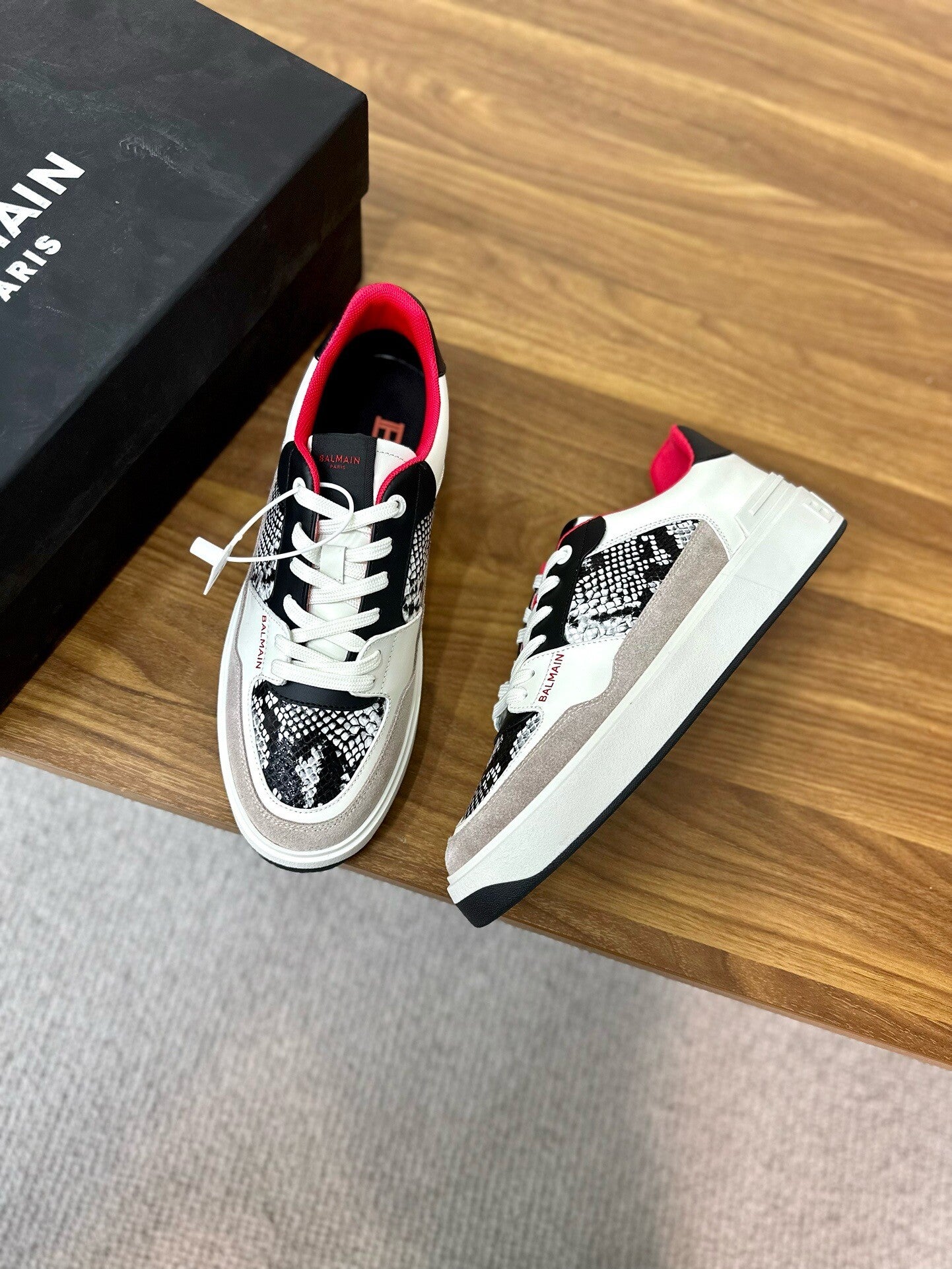 B//lmain men’s sneakers “24
