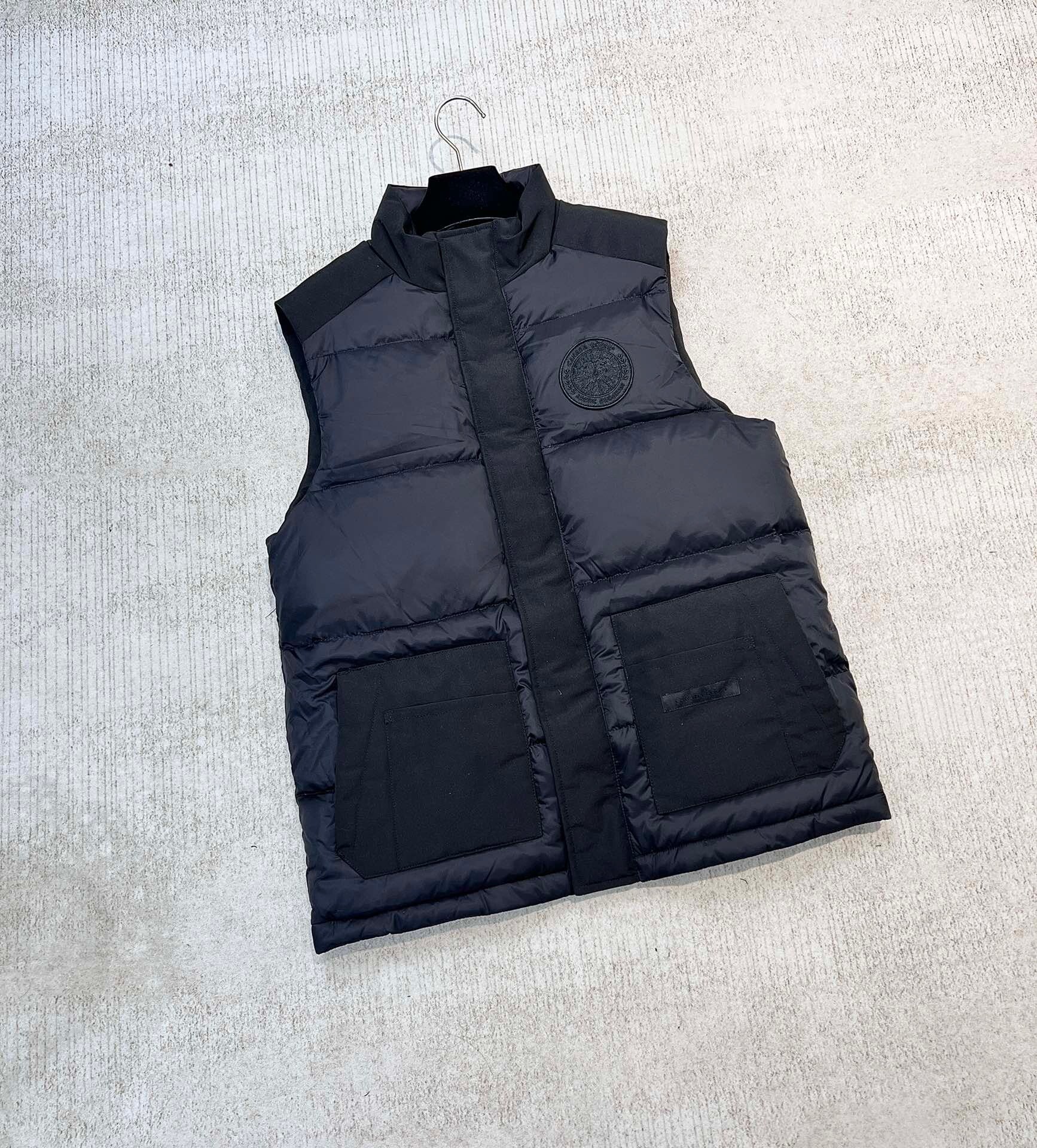 C//nada G//ose vest down jacket