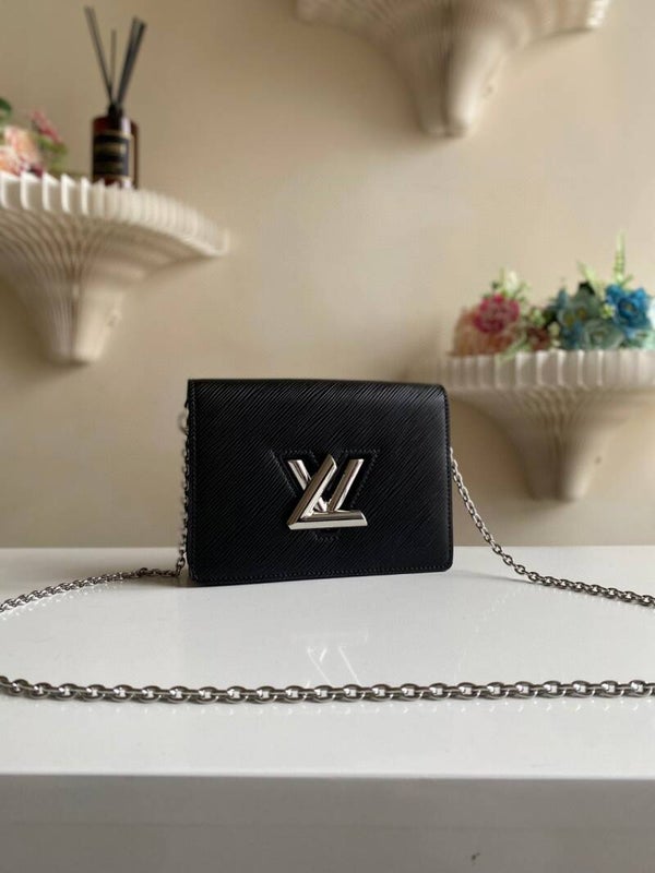 L/V M68750 19*13.5*4.2cm bl