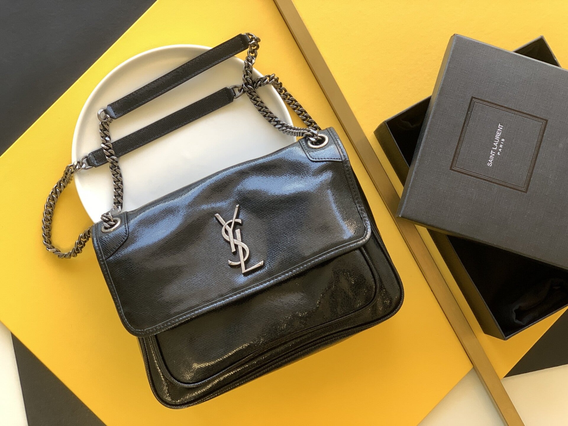 Niki 28cm hand bag leather