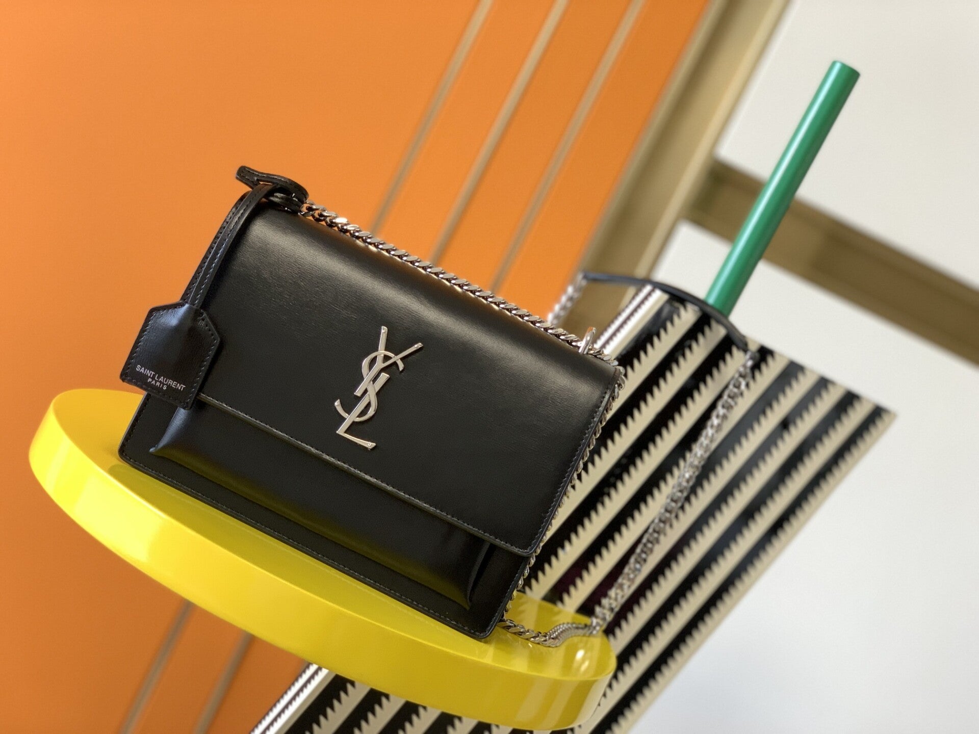 Sunset hand bag leather black