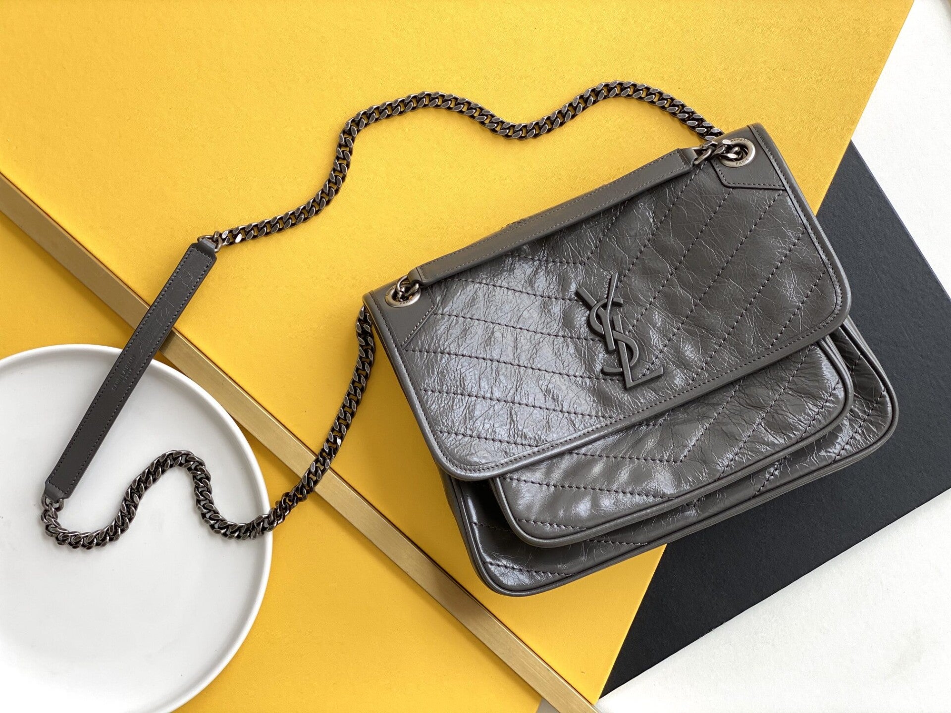 Niki leather hand bag