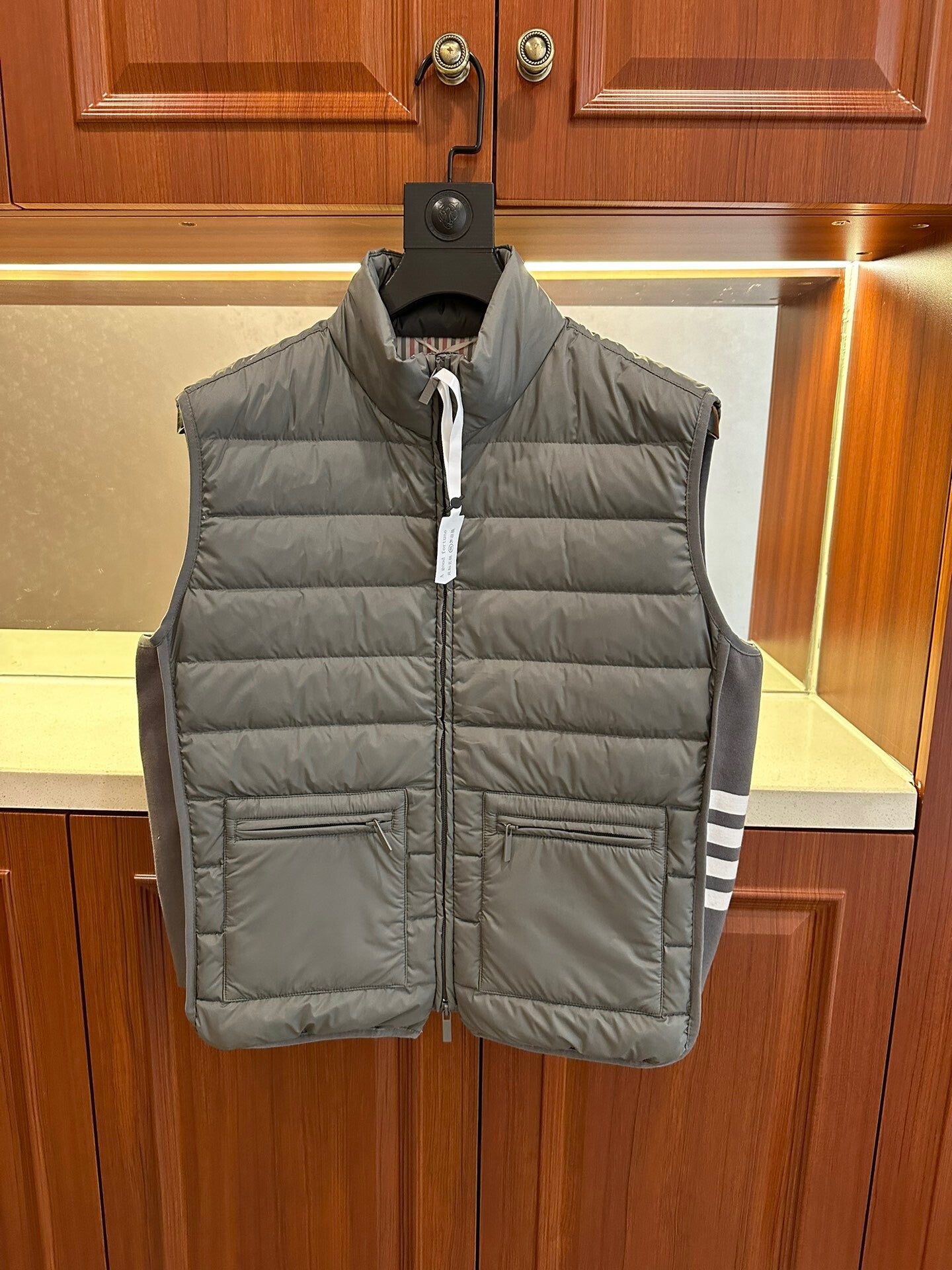 T*b  the latest small stand-up collar down vest jacket