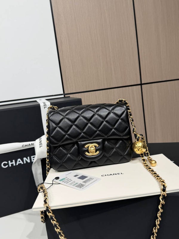Chanel AS1786 mini bag