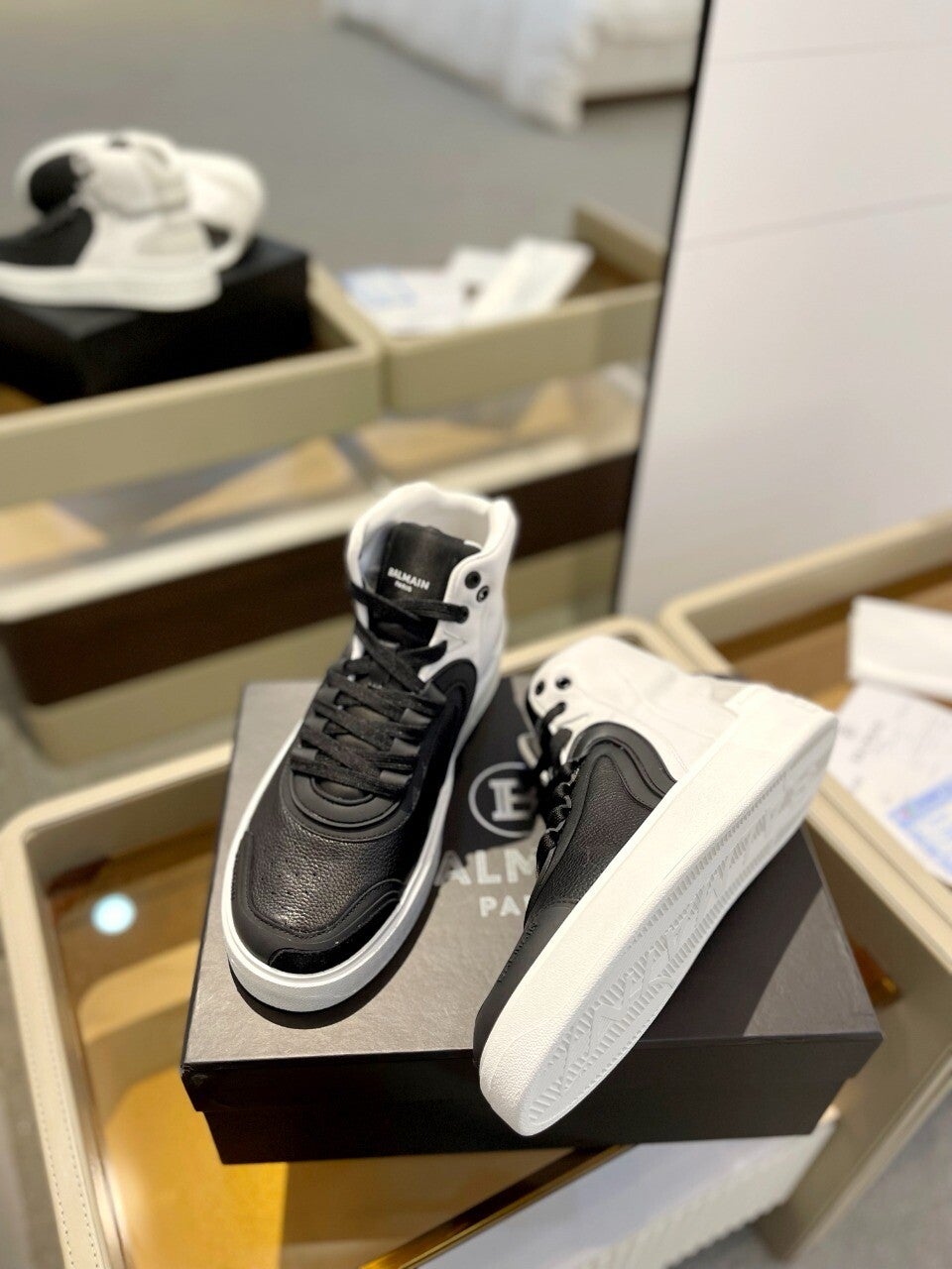 B//lmain men’s & women’s sneakers “24