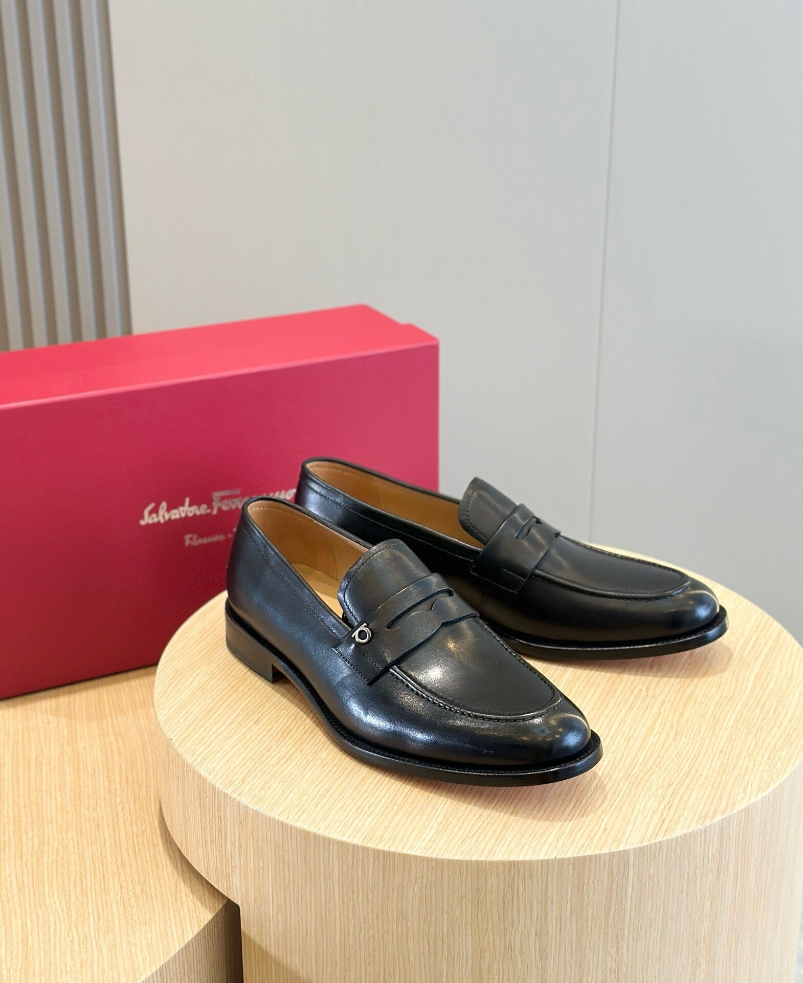 “24 SF men’s shoes