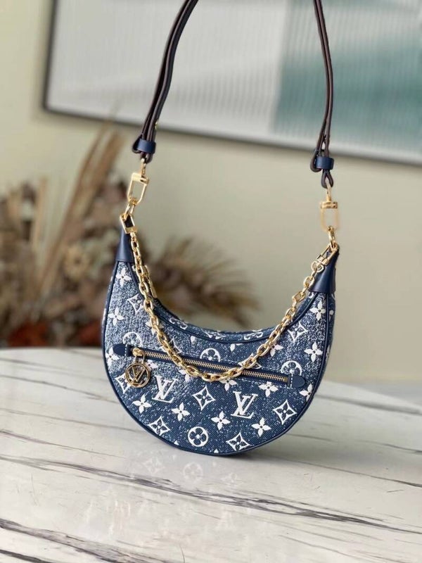 23SS LV LOOP SHOULDER BAG SIZE-23*13*6CM