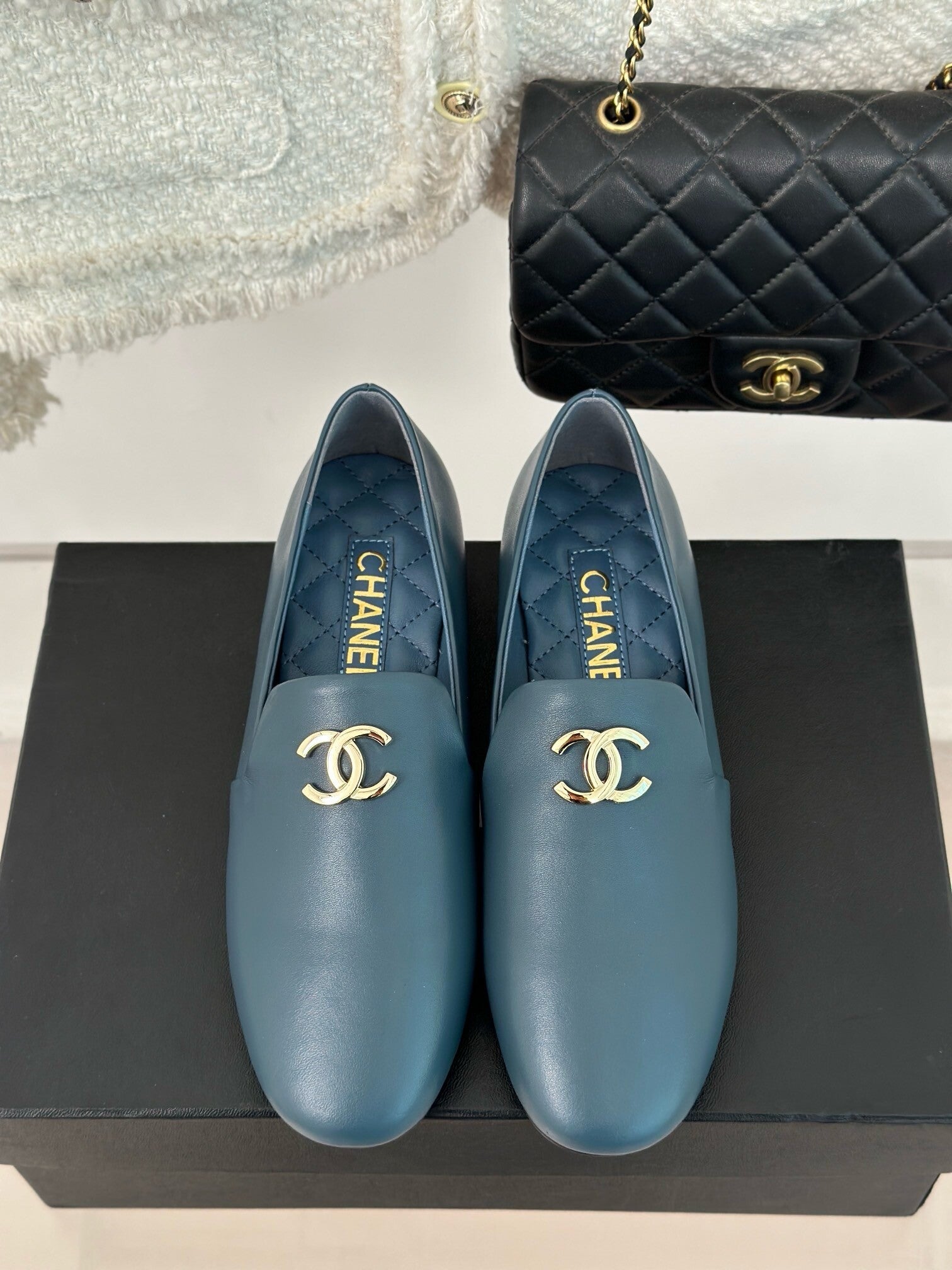 CHANE* | new pair of C loafers