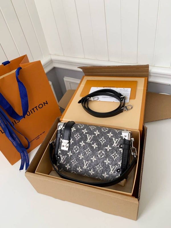 L-V M21460 21*14*6cm