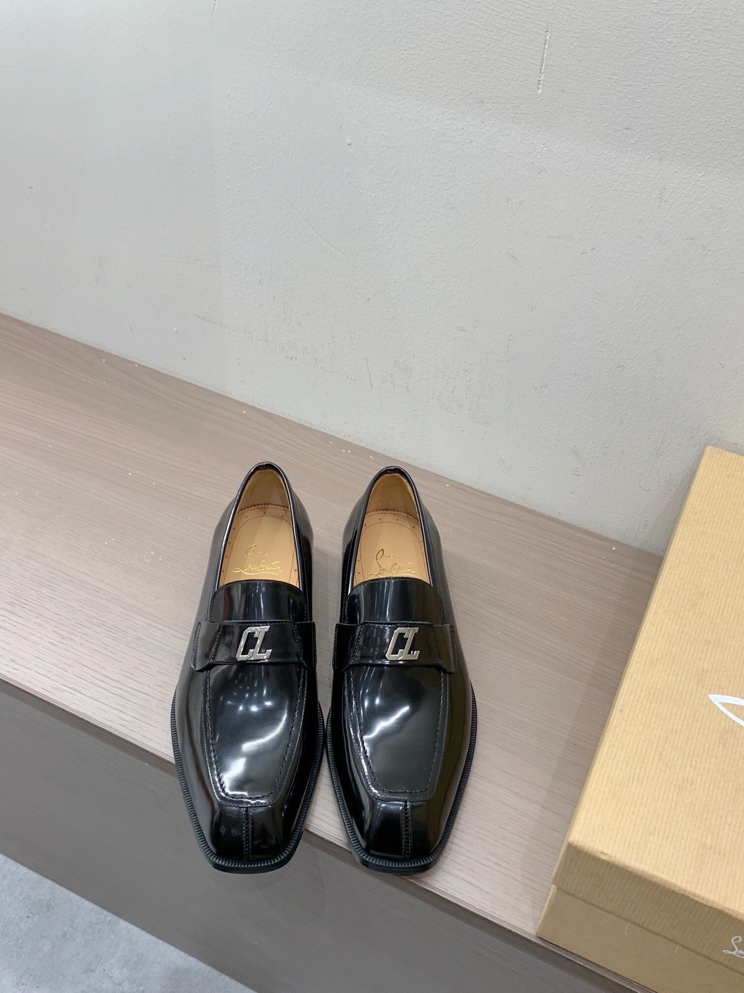 CL men’s shoes “24