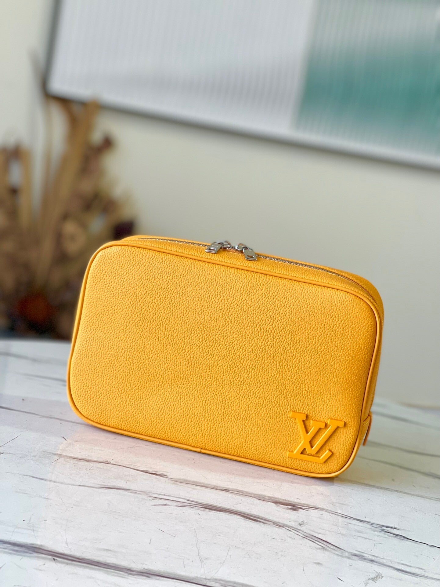 23SS LV TOILET POUCH BAG  SIZE:26*17*7CM