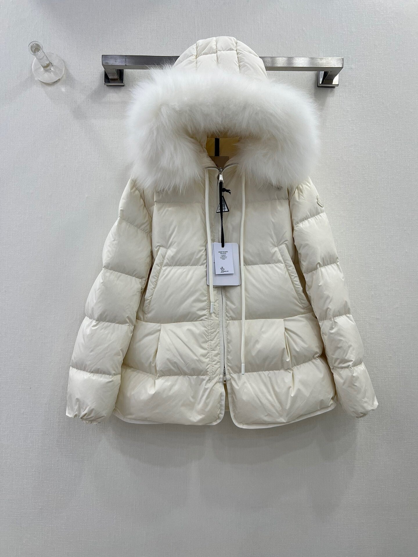 Moncle*23 classic down jacket, oversized fur collar
