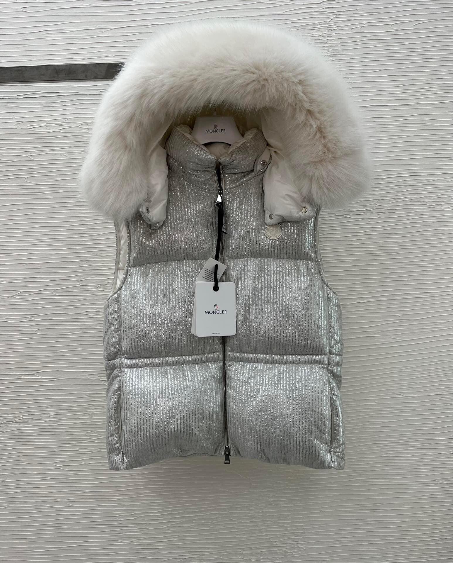 MO 23 new down vest original customized silver silk fabric