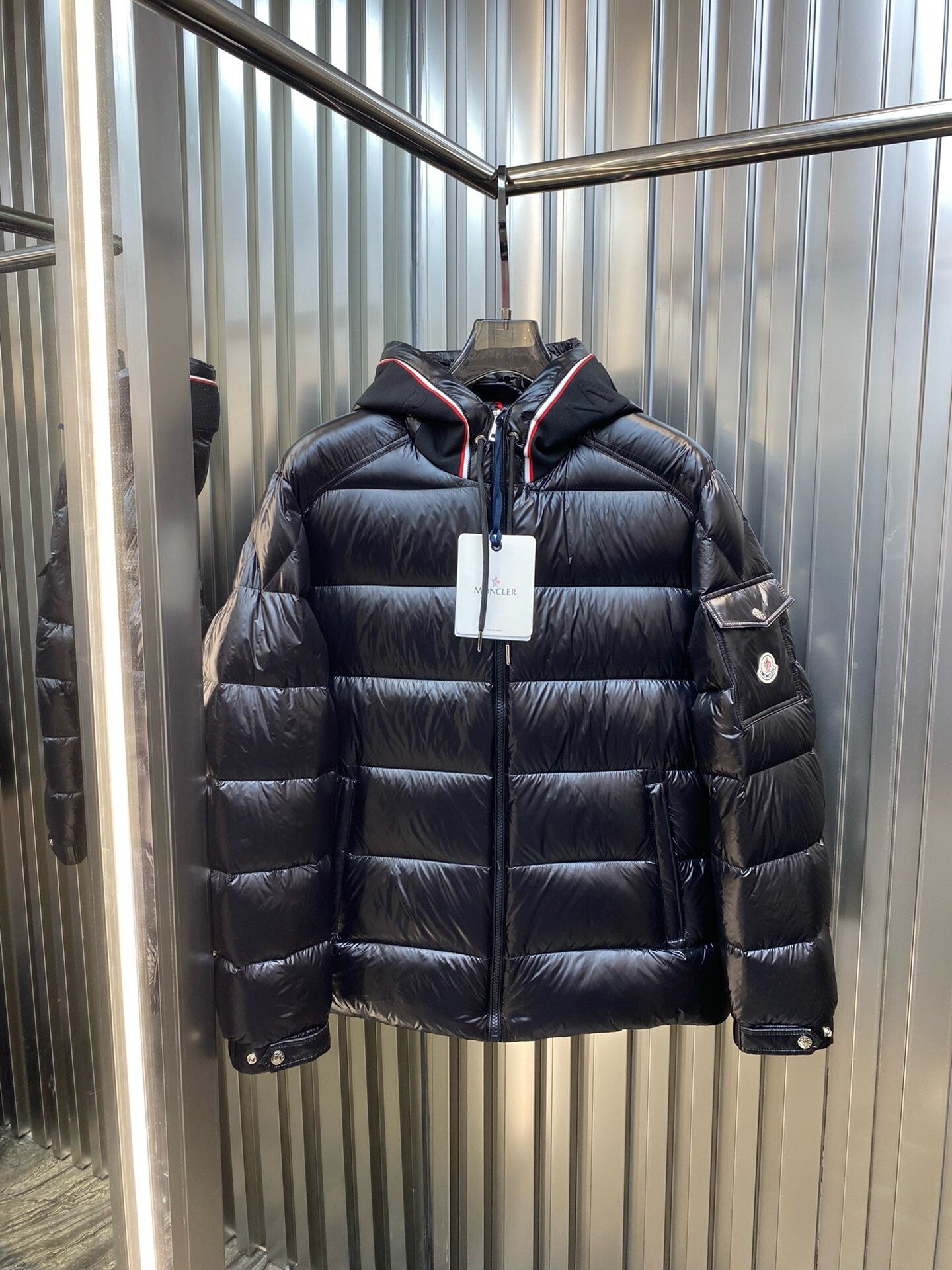 Mon winter hooded down jacket dark buckle cuffs sleeve with brand pockets white duck down