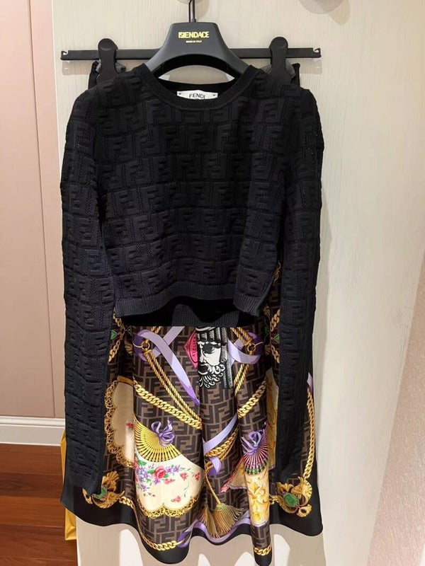 FEND* short knitted top