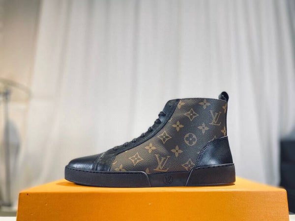 L-V  luxury men's Rivoli sneakers