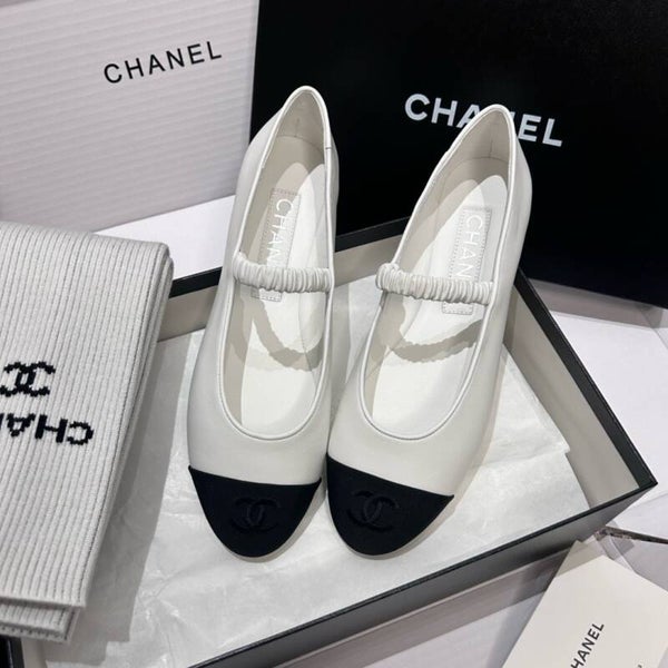 “24 Chanel Women shoes