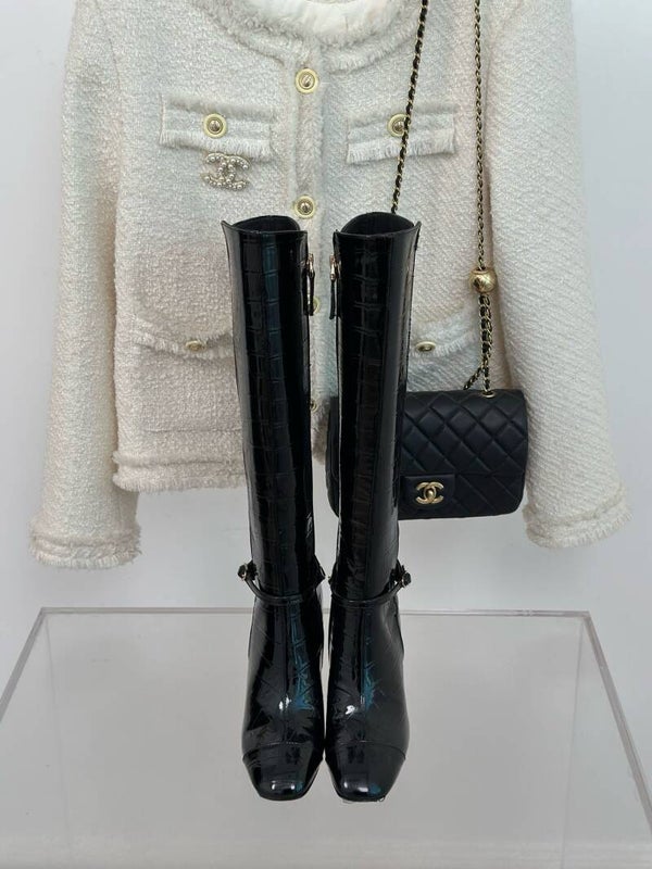 Double C crocodile-patterned high-heeled boots