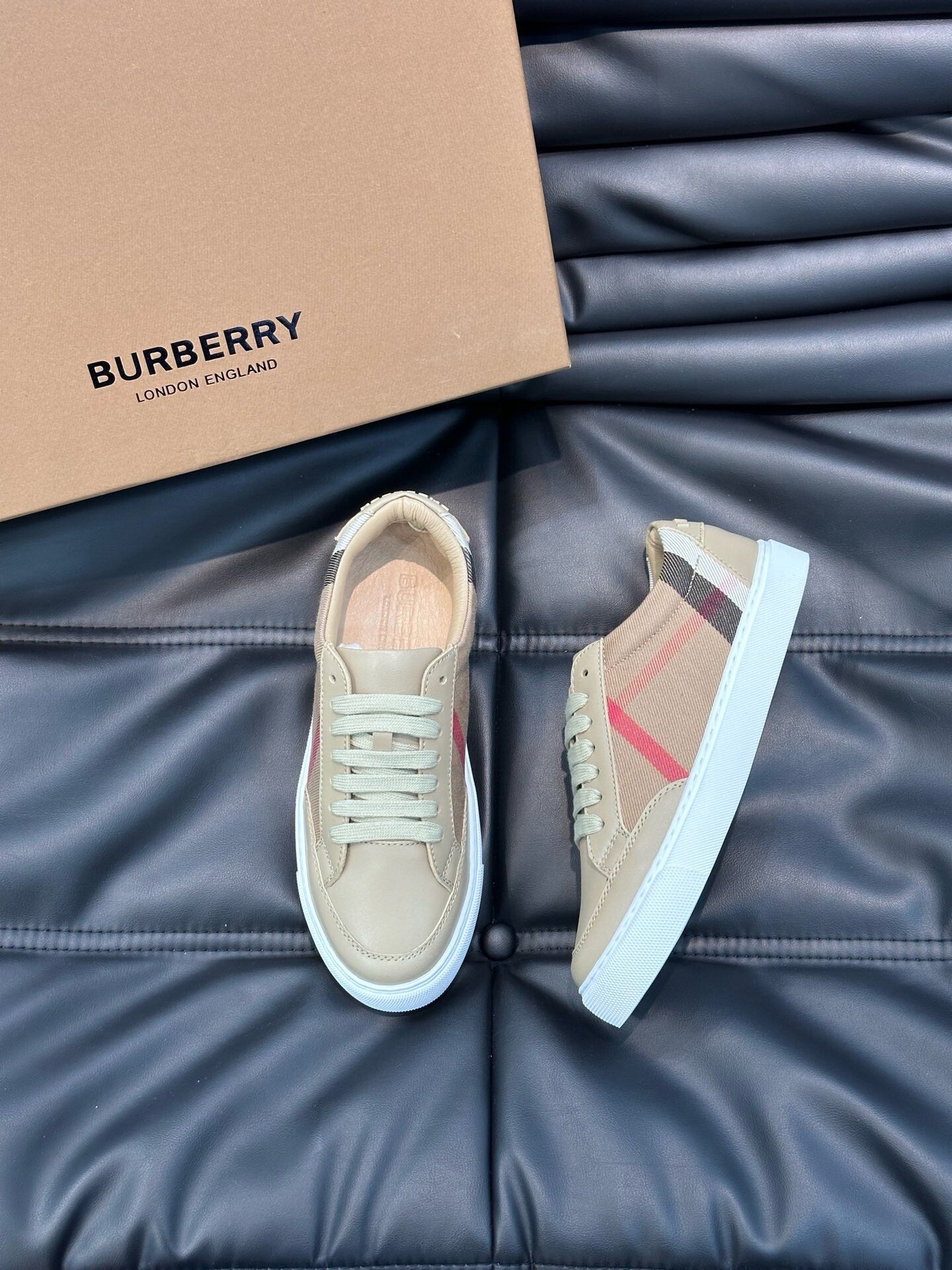 Burberry sneakers “24