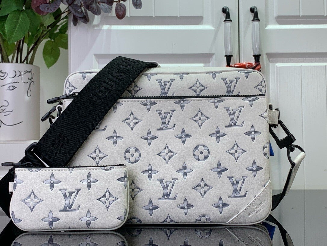 LV messenger trio Bag