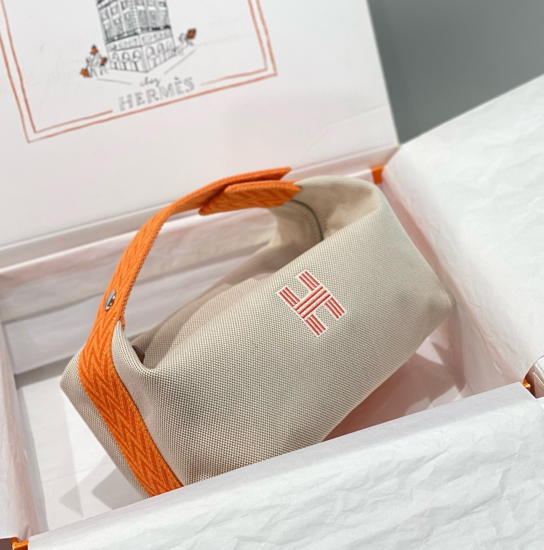 Hermes women’s bag “24