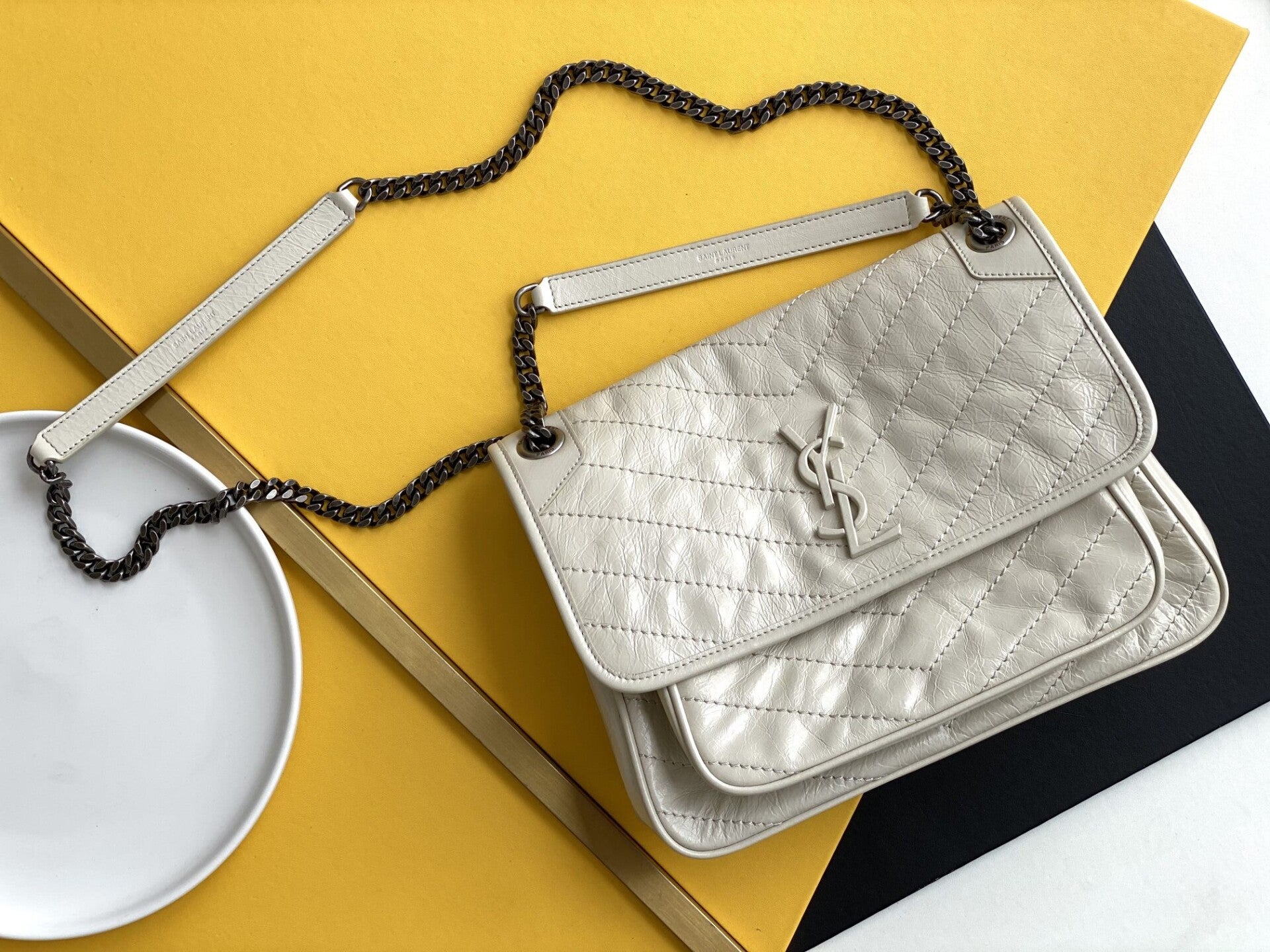 Niki leather Hand bag