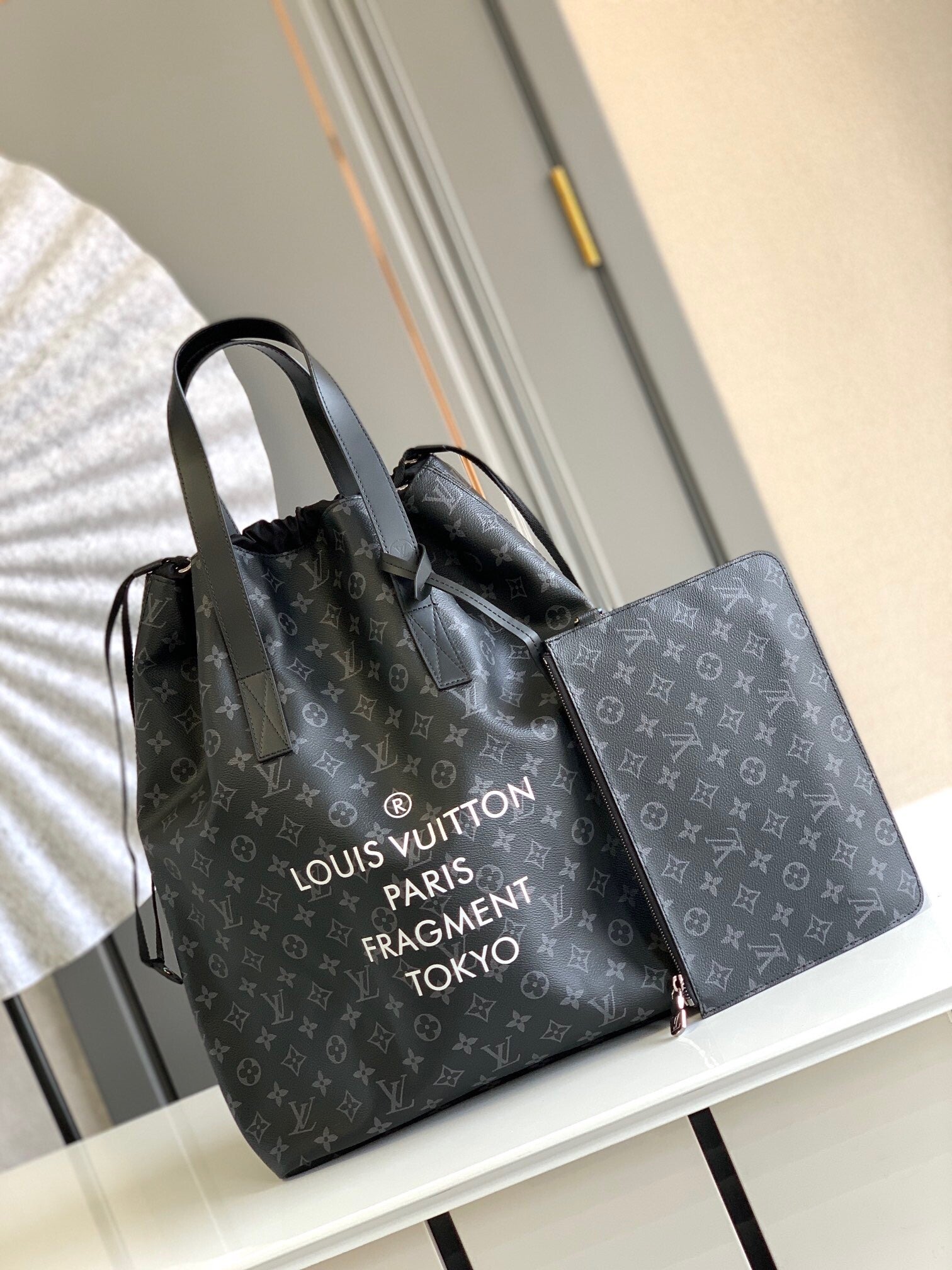 23SS LV HANDBAG SIZE
