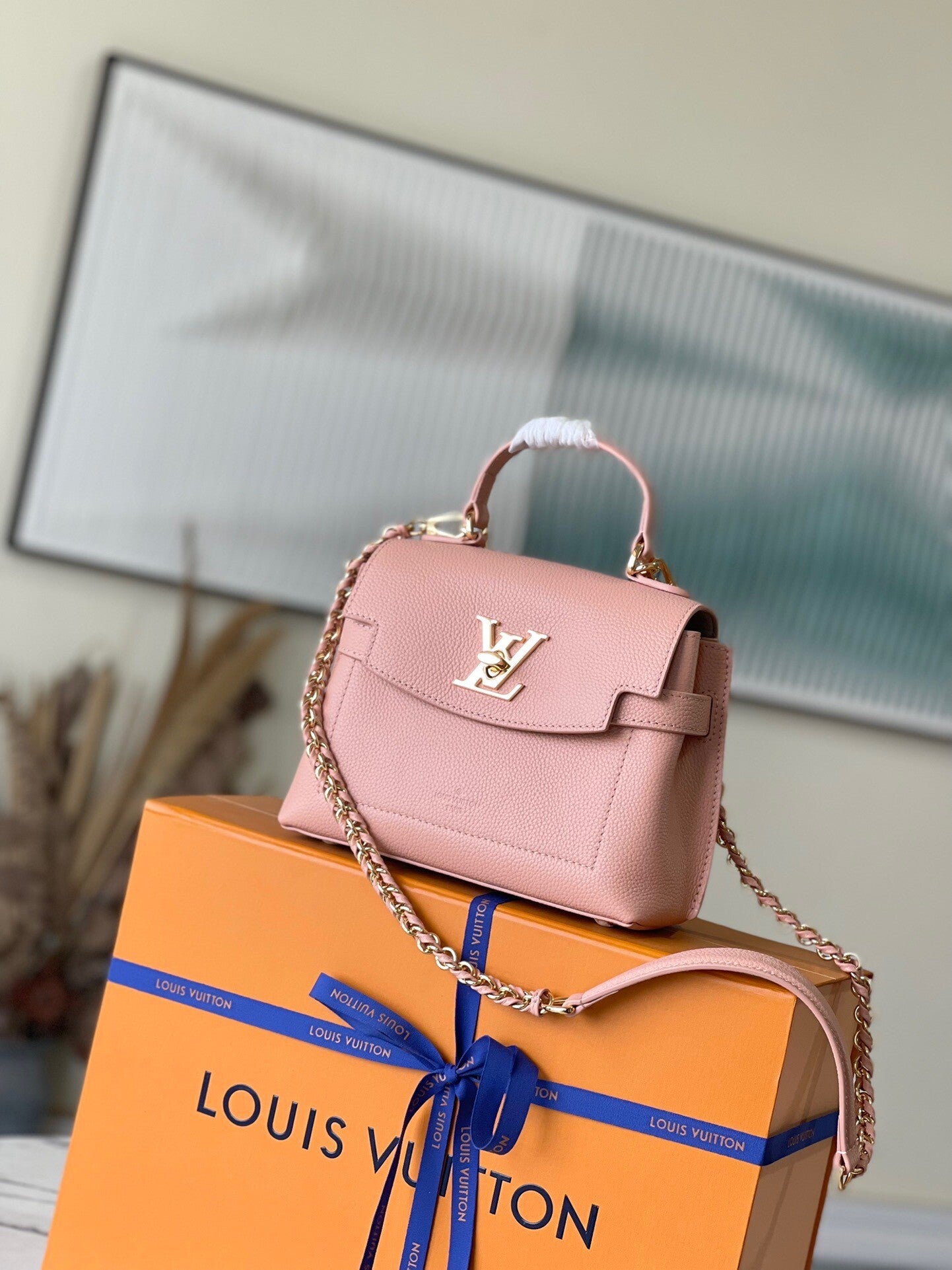 23SS LV LOCKME EVER SHOULDER BAG SIZE-23*17*10CM