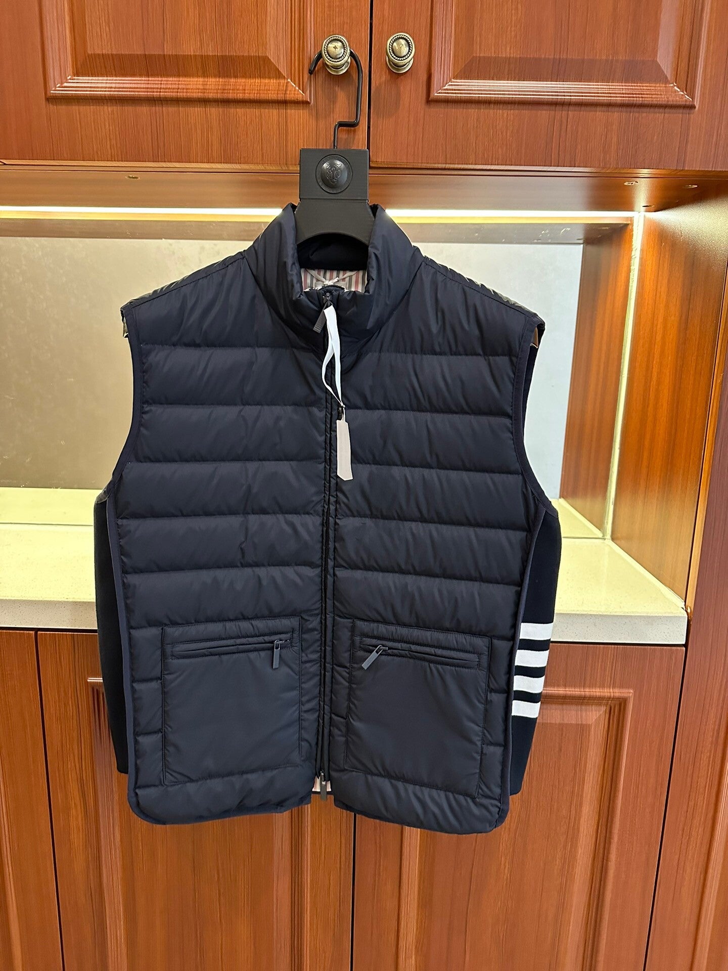 T*b (Tom Brown) the latest small stand-up collar down vest jacket