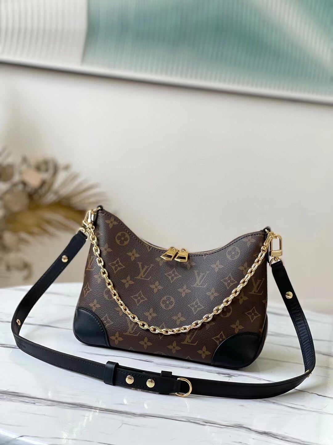 23SS LV SHOULDER BAG SIZE-29*16*9.5CM