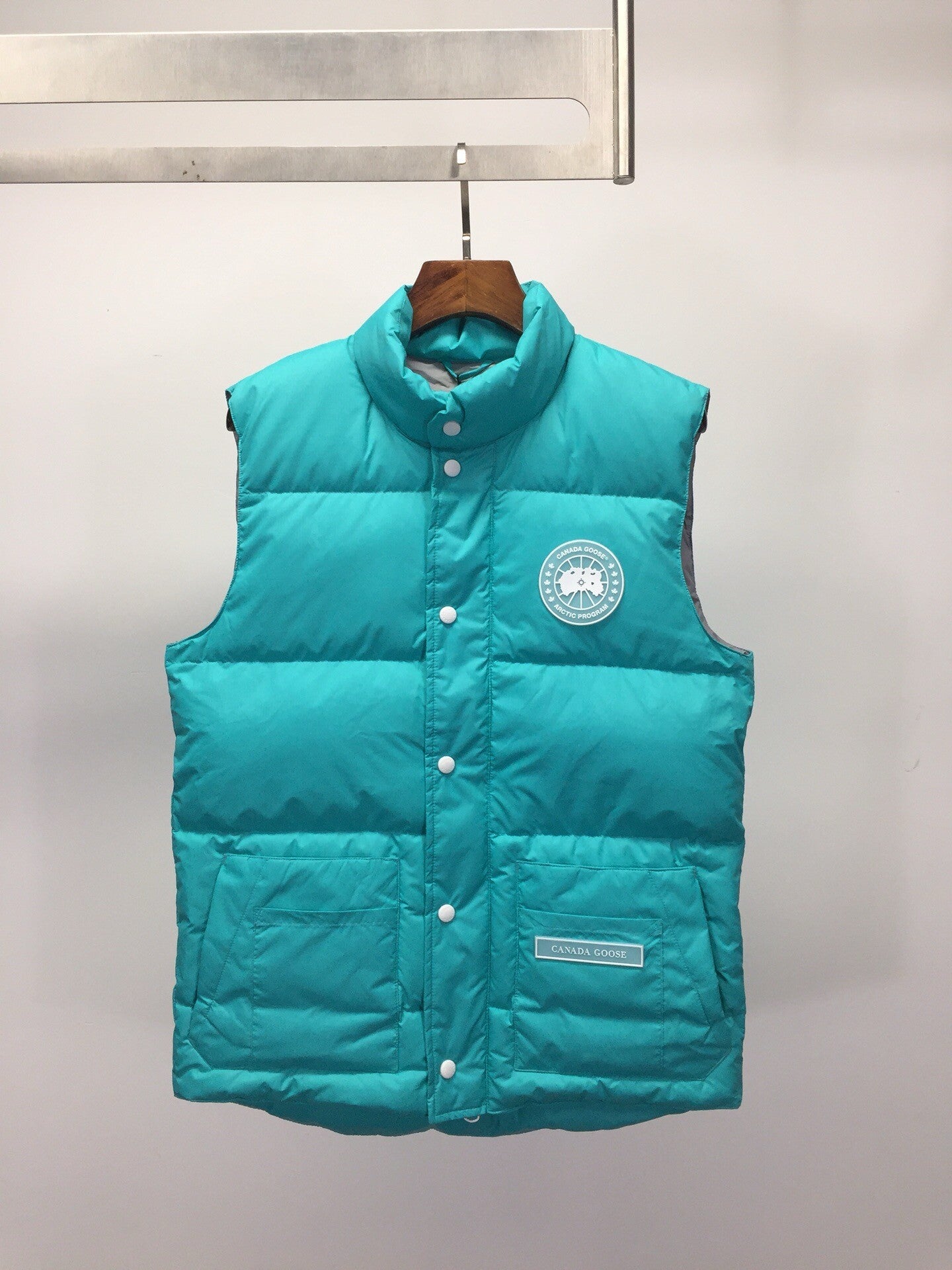 C//nada G//ose bodywarmer 2023 gilet for men