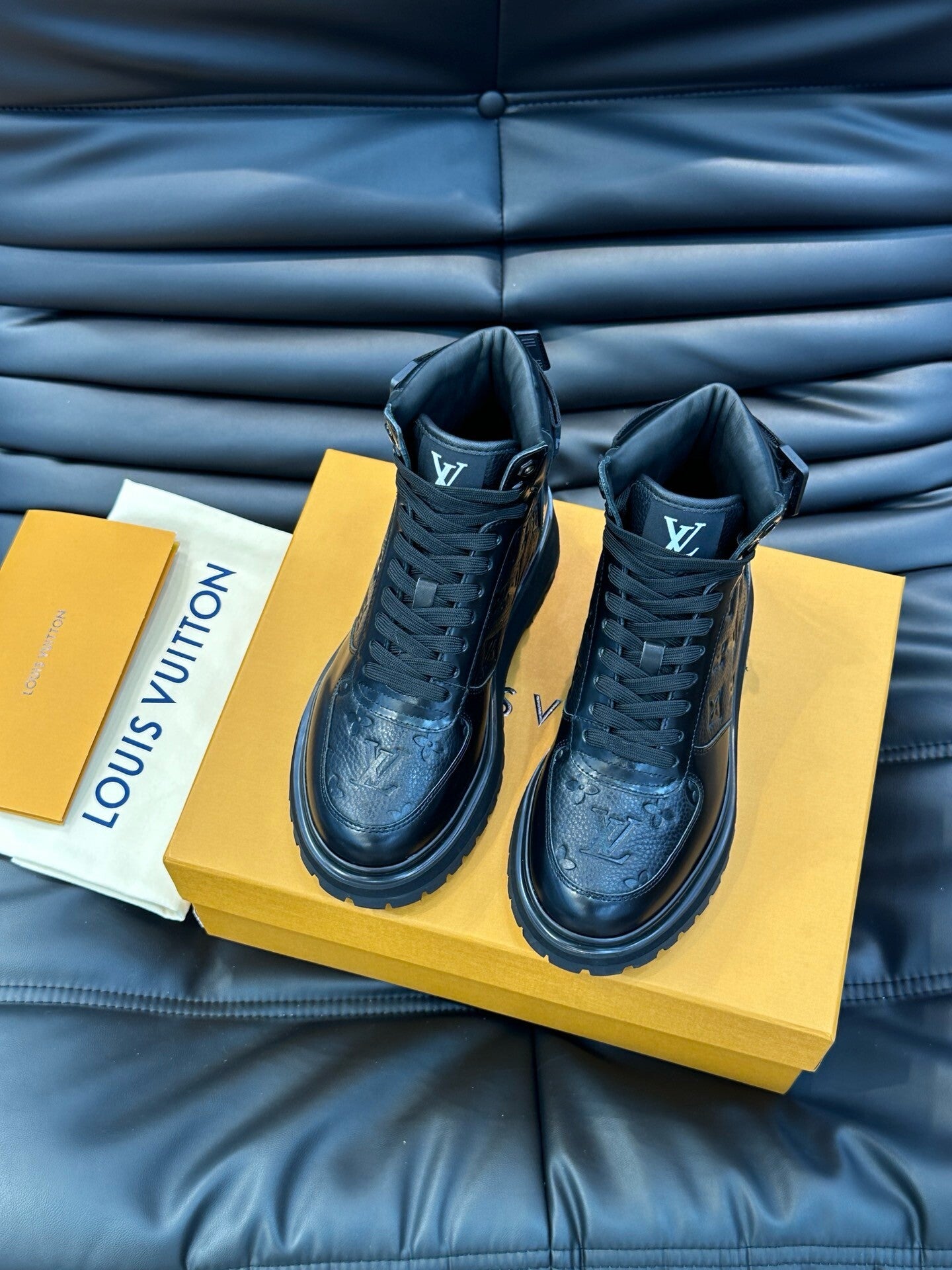 LV “24 High top monogram sneakers