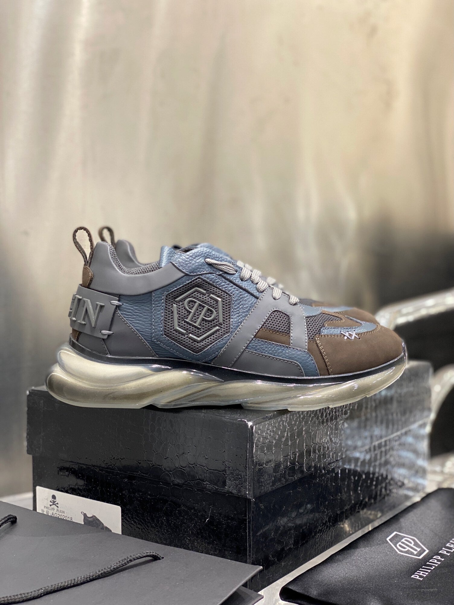 P/P leather sneakers -1