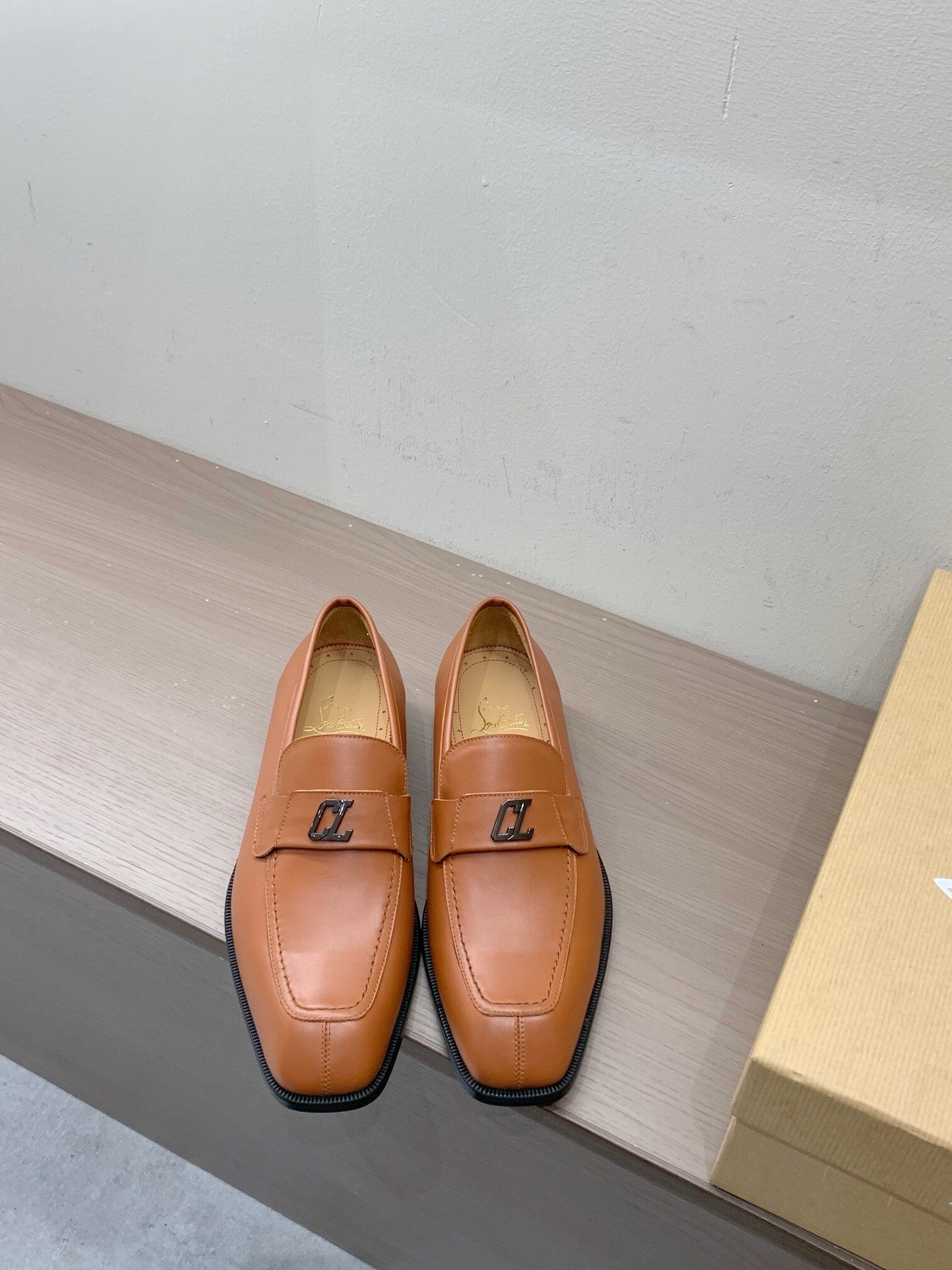 CL men’s shoes “24