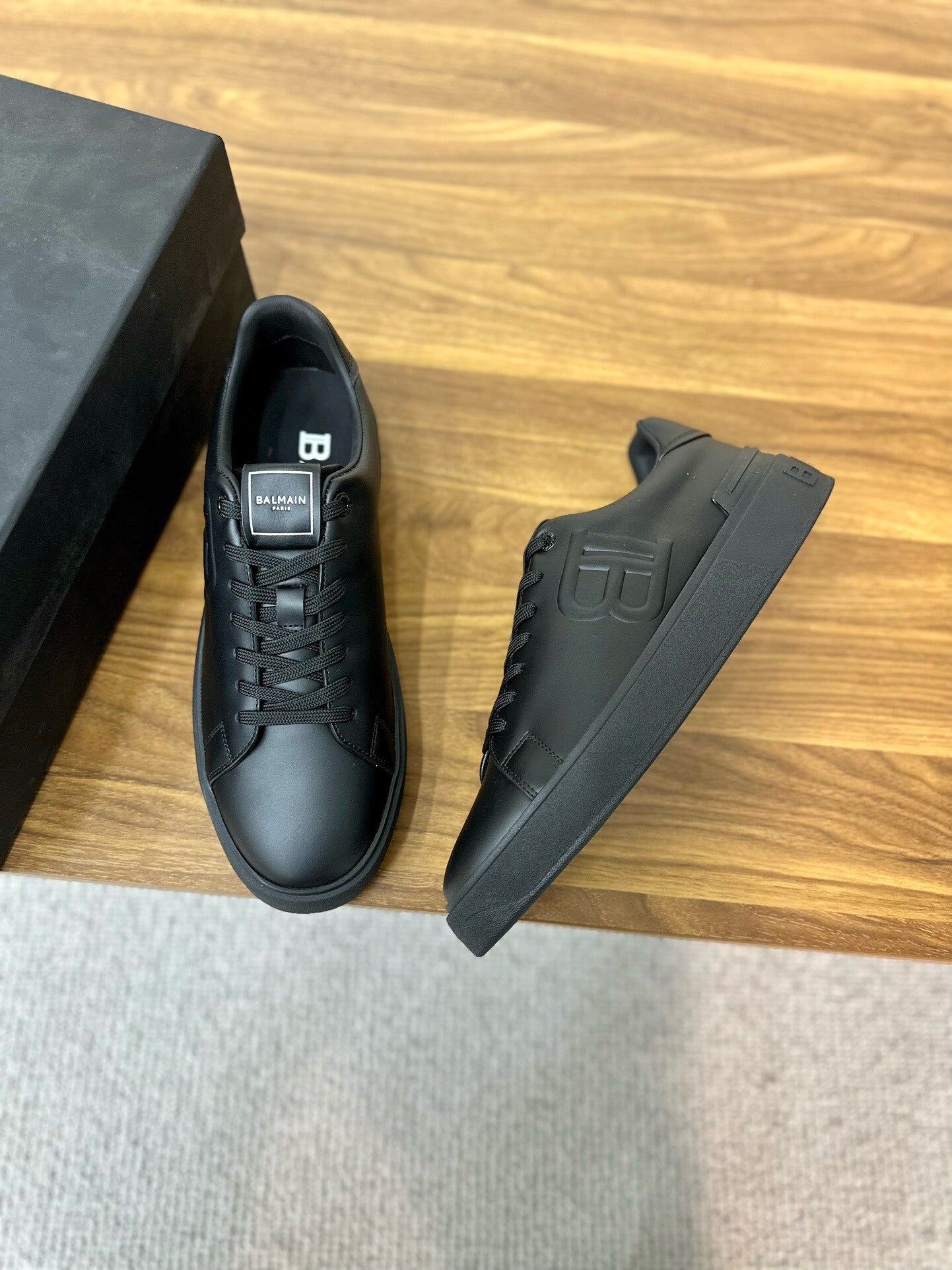 B//lmain men’s sneakers “24