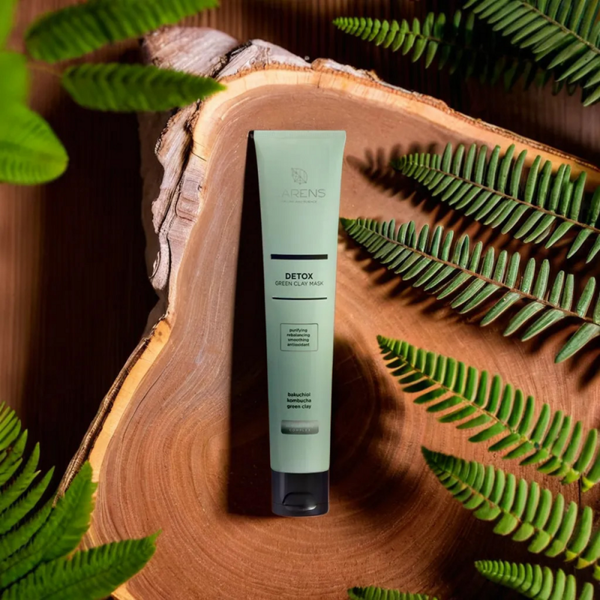 Maschera detossinante con argilla verde, bacchiolo e peptidi Detox Green Clay Mask