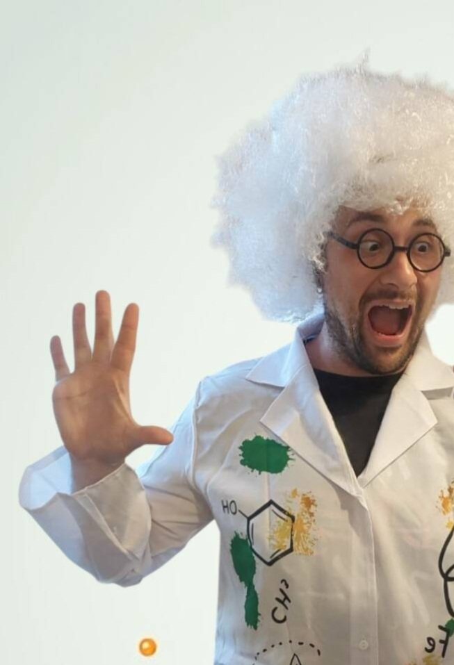 science themed children’s party entertainer in London