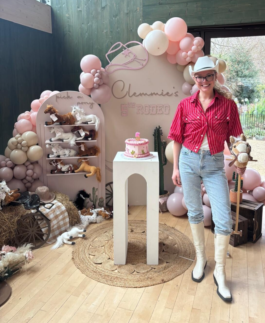 Jessie themed children’s party entertainer in London