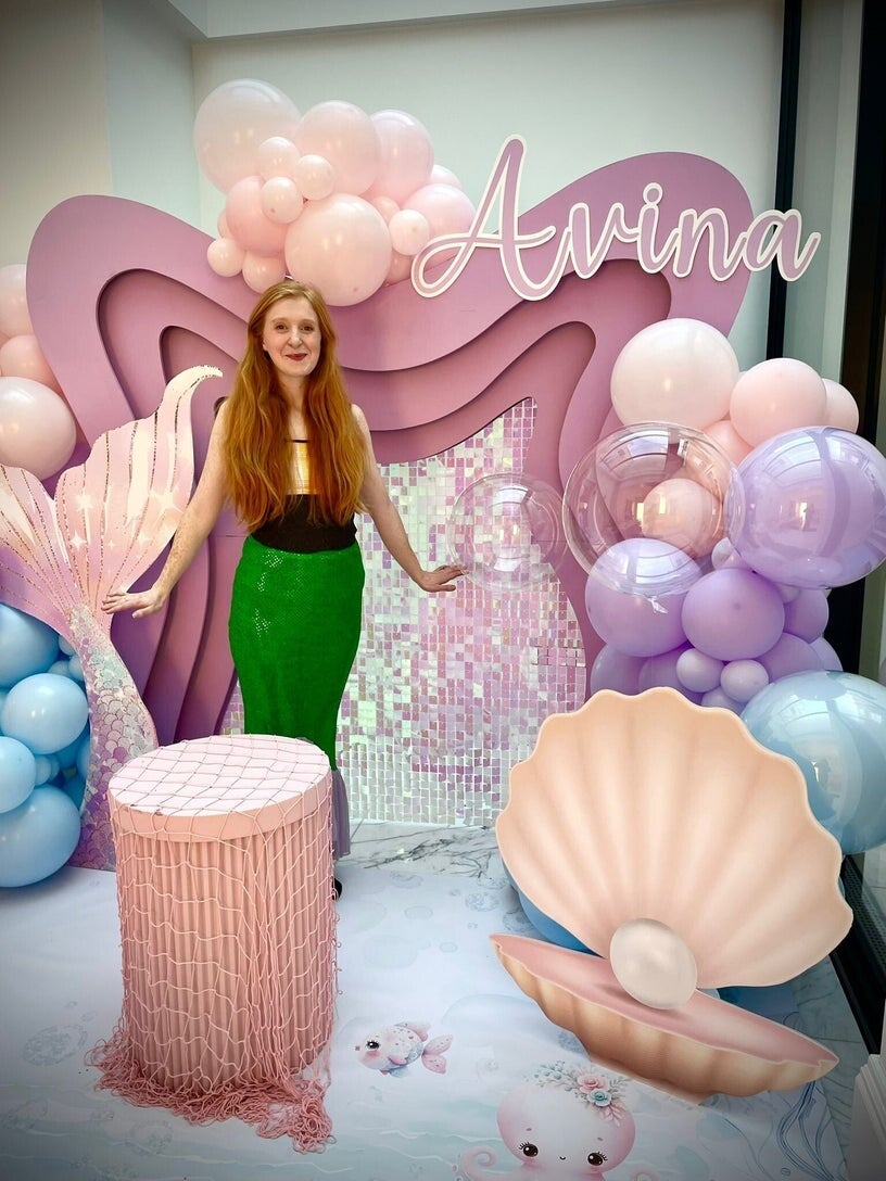 mermaid themed children’s party entertainer in London