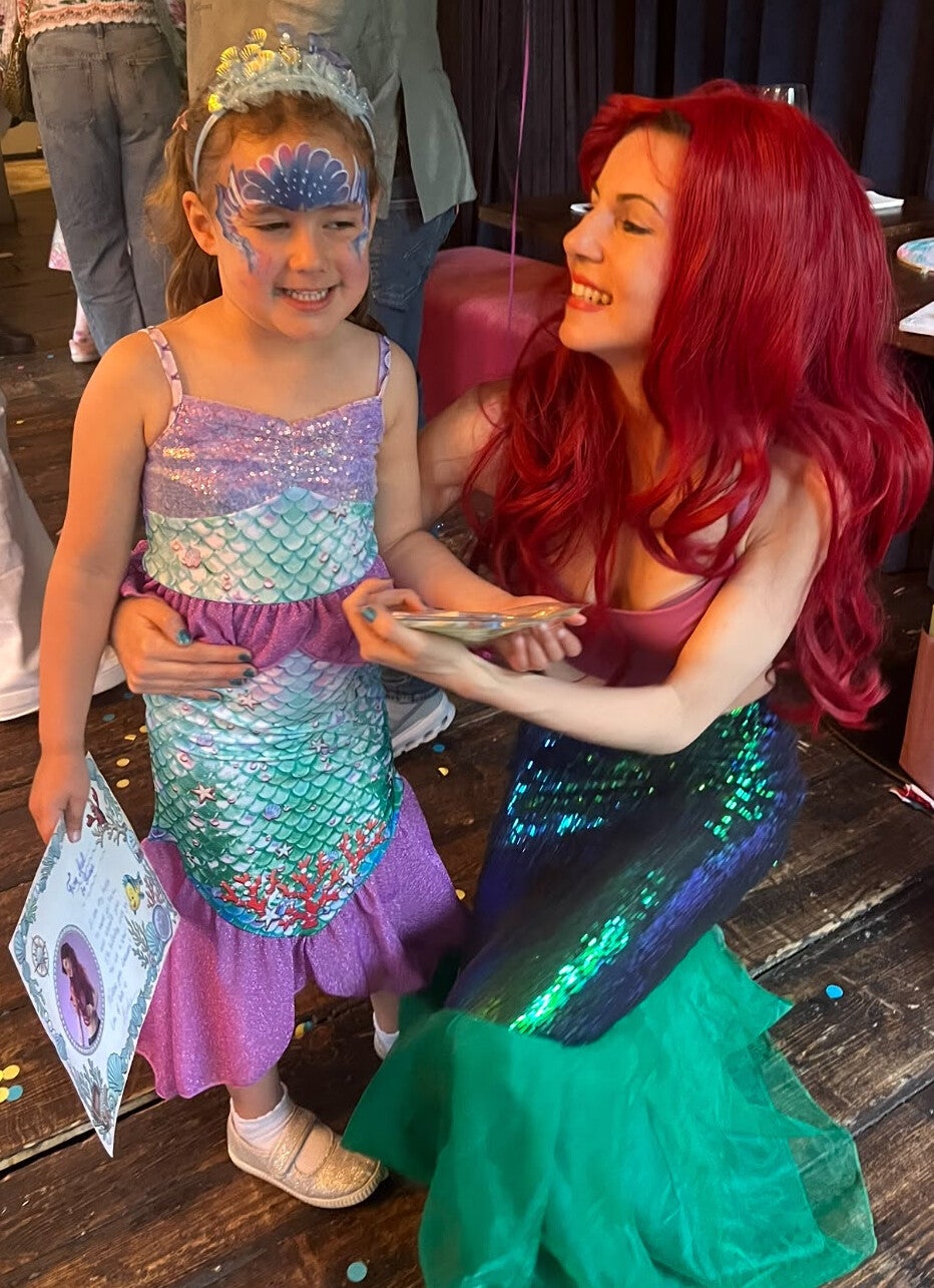 mermaid themed children’s party entertainer in London