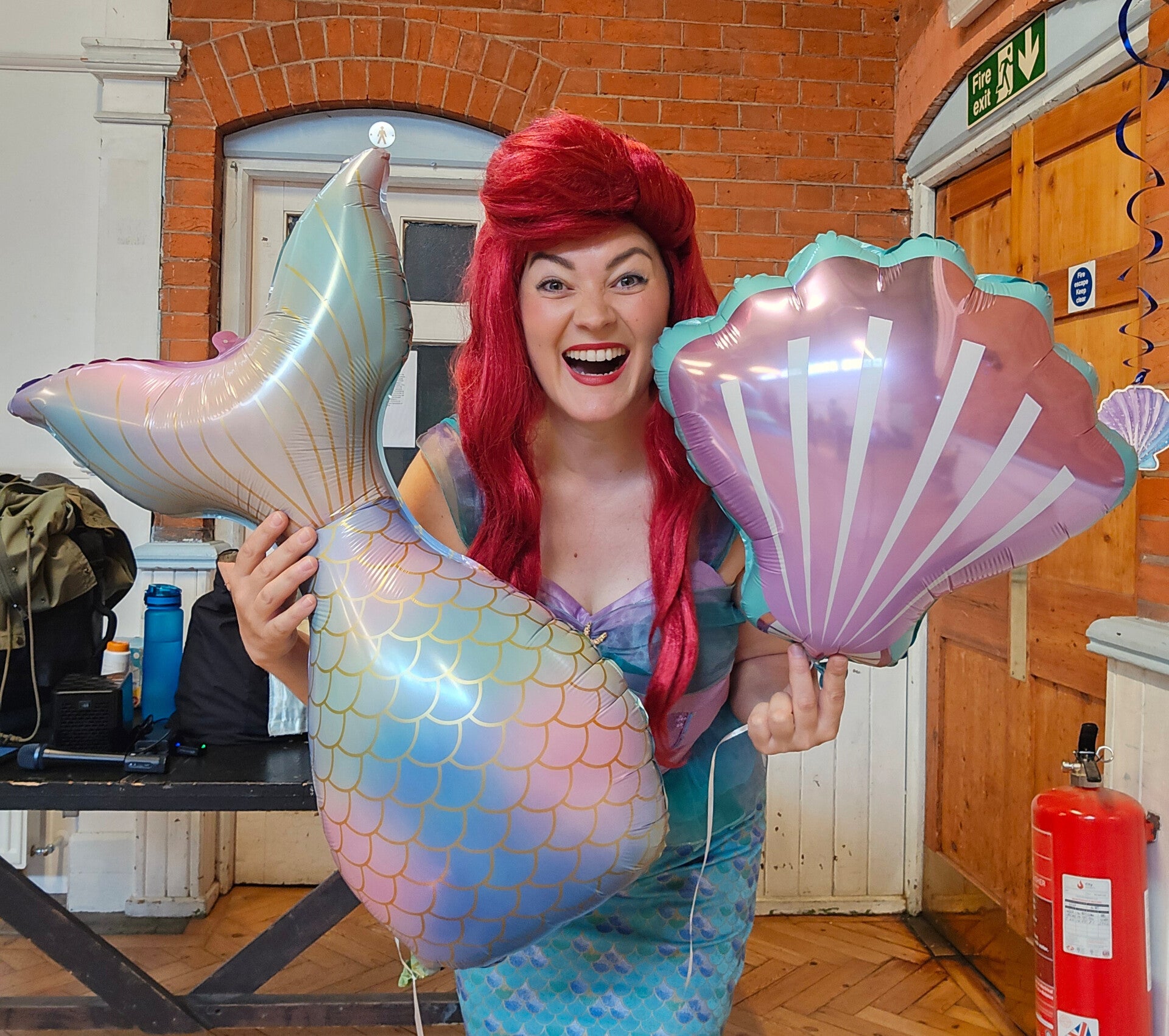 mermaid themed children’s party entertainer in London