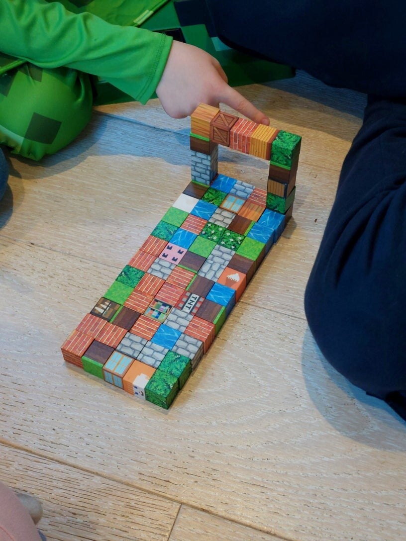 Minecraft themed children’s party entertainer in London