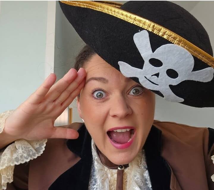 pirate themed children’s party entertainer in London