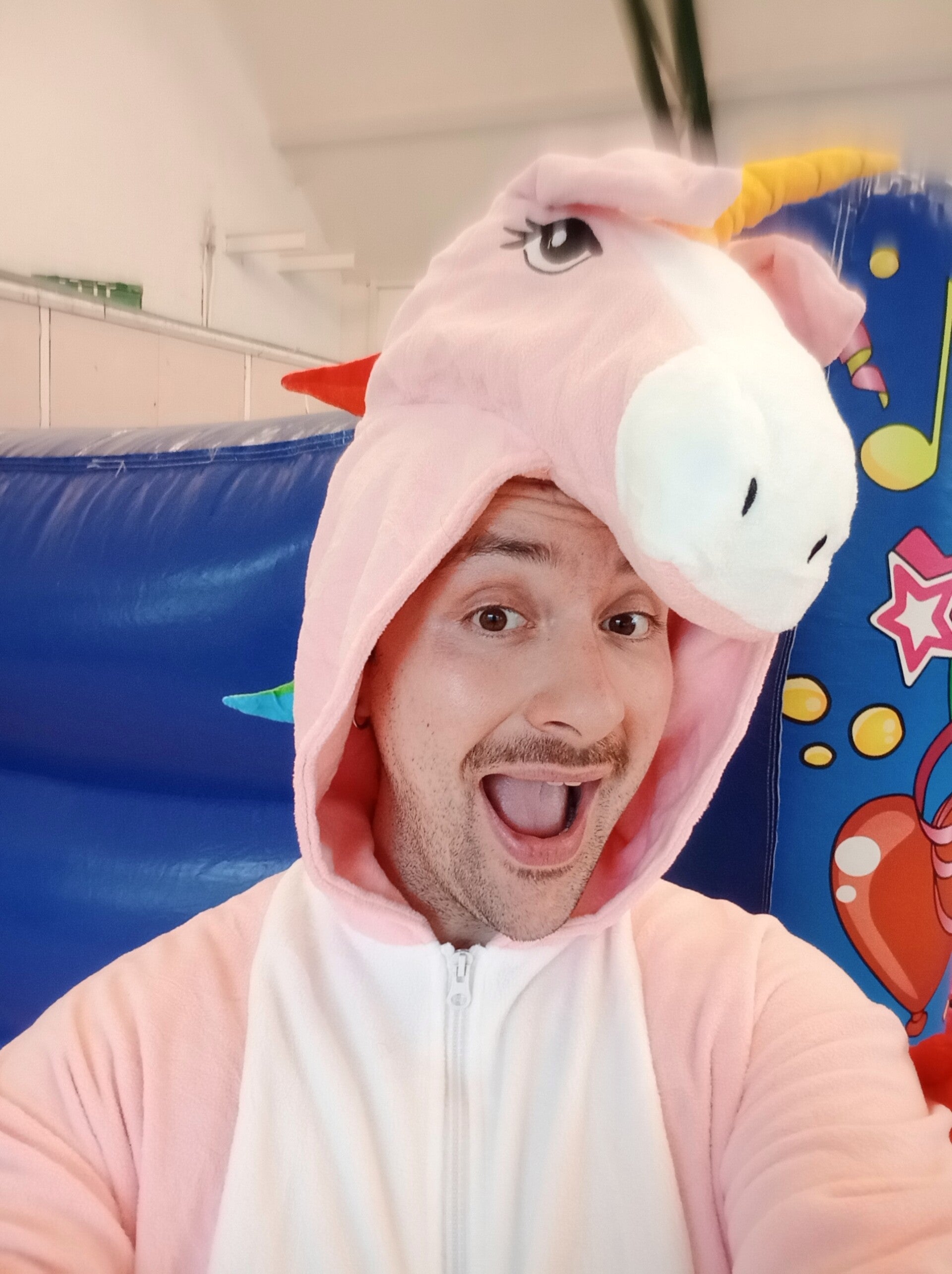 unicorn themed children’s party entertainer in London