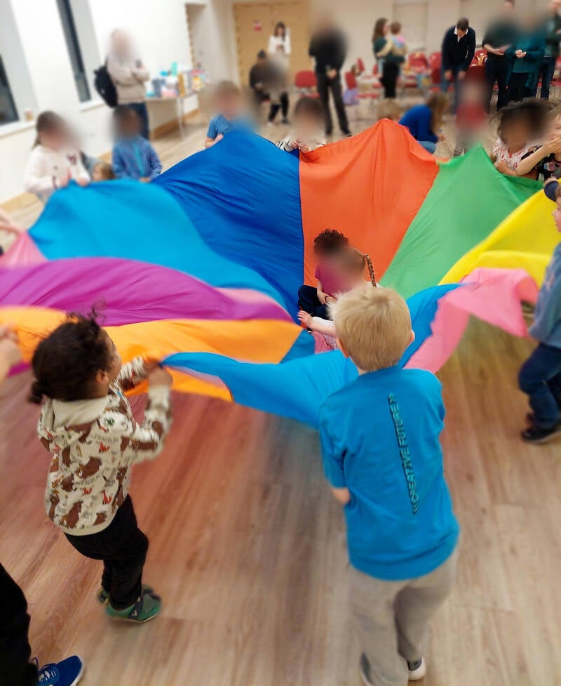 circus themed children’s party entertainer in London