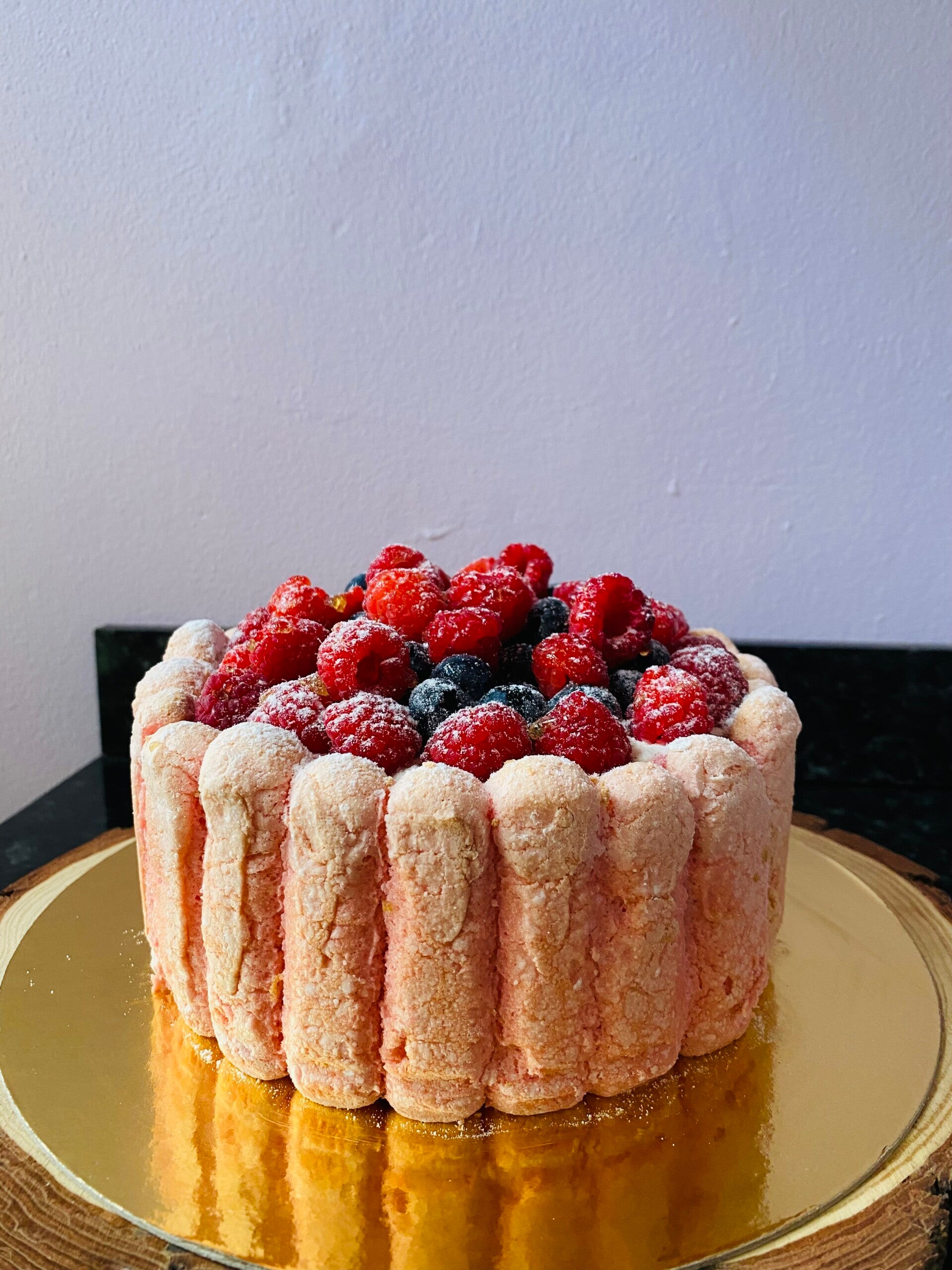 Pavlova fraise et gourmandise macaron