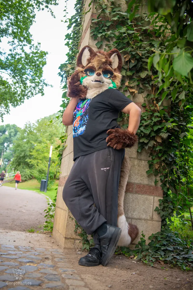 ef30_luci-contraphotoshoot-32-standard.webp