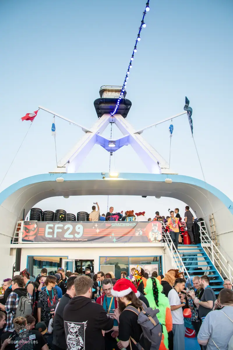 ef_summerboat-81-standard.webp