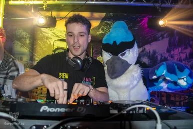 furgroove_2-149-standard.webp